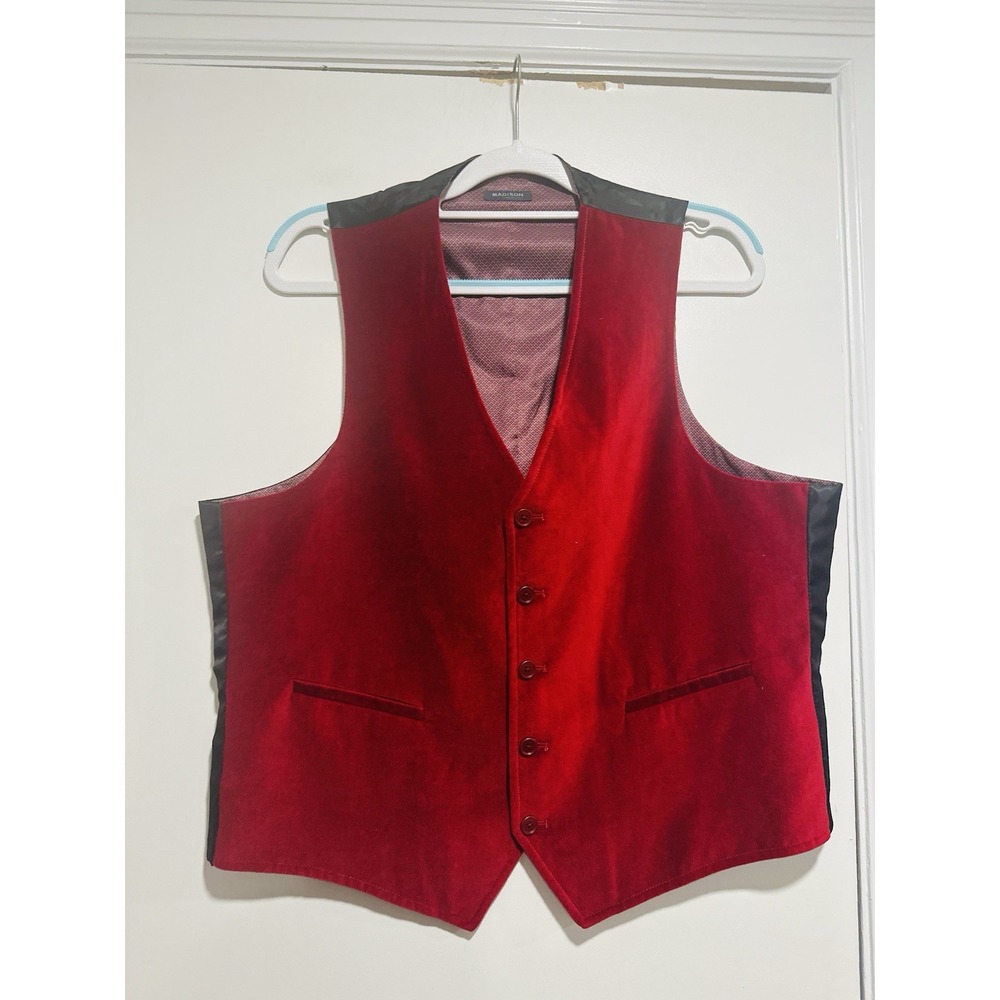EUC Madison Sz: XL Red Velvet Holiday Vest Unisex. Button Front. Vampire Core